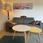 Family - Fully Equipped, Close To Sandy Beaches & Restaurants, Pool, Balcony, Garage Apartament