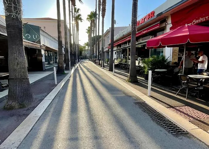 Family - Fully Equipped, Close To Sandy Beaches & Restaurants, Pool, Balcony, Garage Антиб