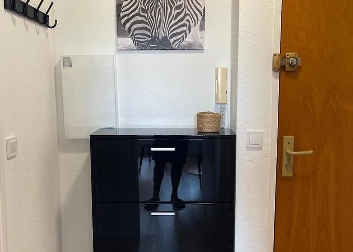 Апартаменты Family - Fully Equipped, Close To Sandy Beaches & Restaurants, Pool, Balcony, Garage