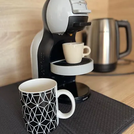 Apartment Family - Fully Equipped, Close To Sandy Beaches & Restaurants, Pool, Balcony, Garage