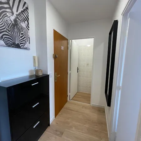 Family - Fully Equipped, Close To Sandy Beaches & Restaurants, Pool, Balcony, Garage Антіб
