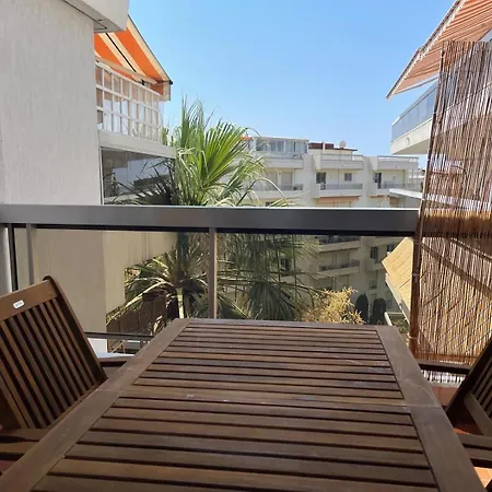 Family - Fully Equipped, Close To Sandy Beaches & Restaurants, Pool, Balcony, Garage * Антіб