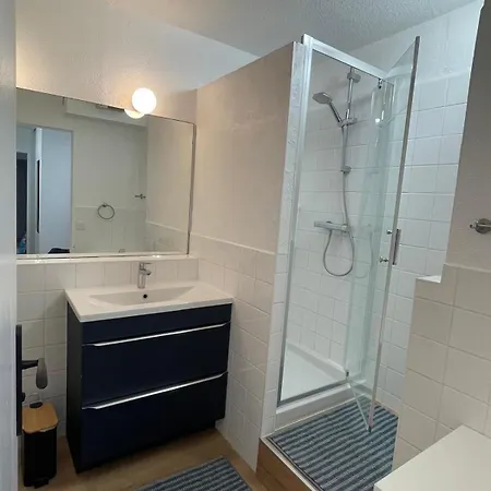 Family - Fully Equipped, Close To Sandy Beaches & Restaurants, Pool, Balcony, Garage *