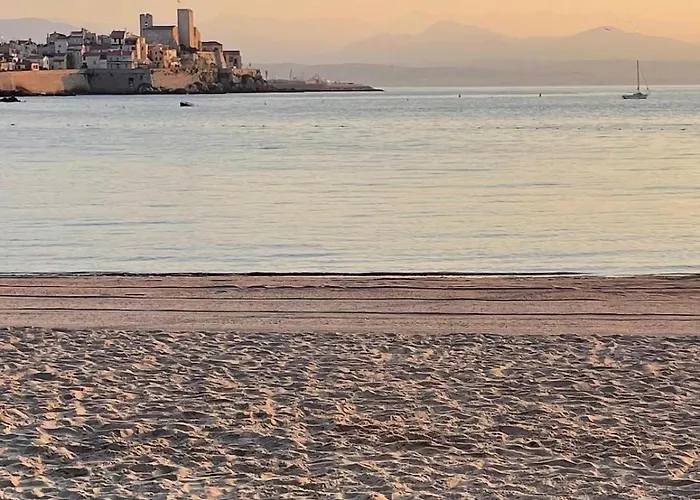 公寓 Family - Fully Equipped, Close To Sandy Beaches & Restaurants, Pool, Balcony, Garage *