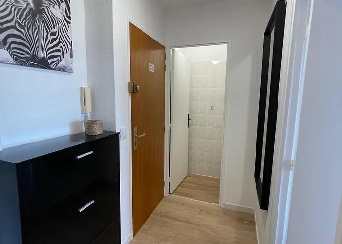 Family - Fully Equipped, Close To Sandy Beaches & Restaurants, Pool, Balcony, Garage 昂蒂布