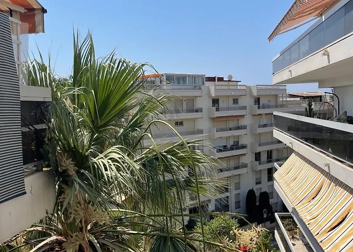 Family - Fully Equipped, Close To Sandy Beaches & Restaurants, Pool, Balcony, Garage 公寓 *