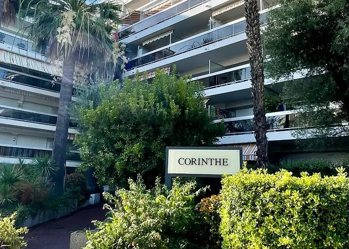 Family - Fully Equipped, Close To Sandy Beaches & Restaurants, Pool, Balcony, Garage 公寓