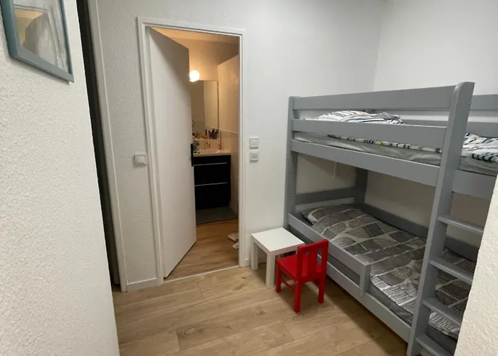 Family - Fully Equipped, Close To Sandy Beaches & Restaurants, Pool, Balcony, Garage 公寓 昂蒂布